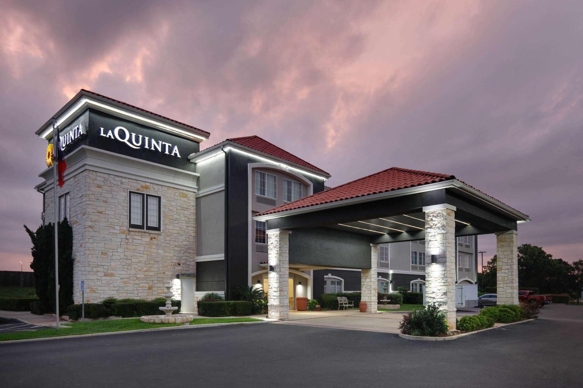 La Quinta By Wyndham Fredericksburg Hotel Luaran gambar