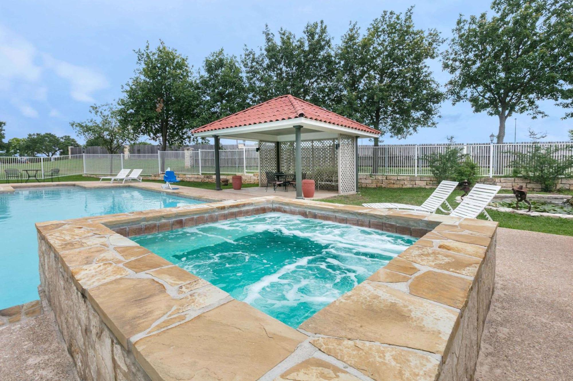 La Quinta By Wyndham Fredericksburg Hotel Luaran gambar